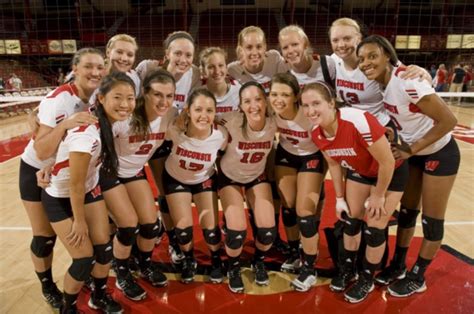Oct 27, 2022 · Explicit photos of the Wisconsin’s women’s volleyball team leaked online last week, which prompted a police investigation, had reportedly originated from a player’s phone. The University of ... 